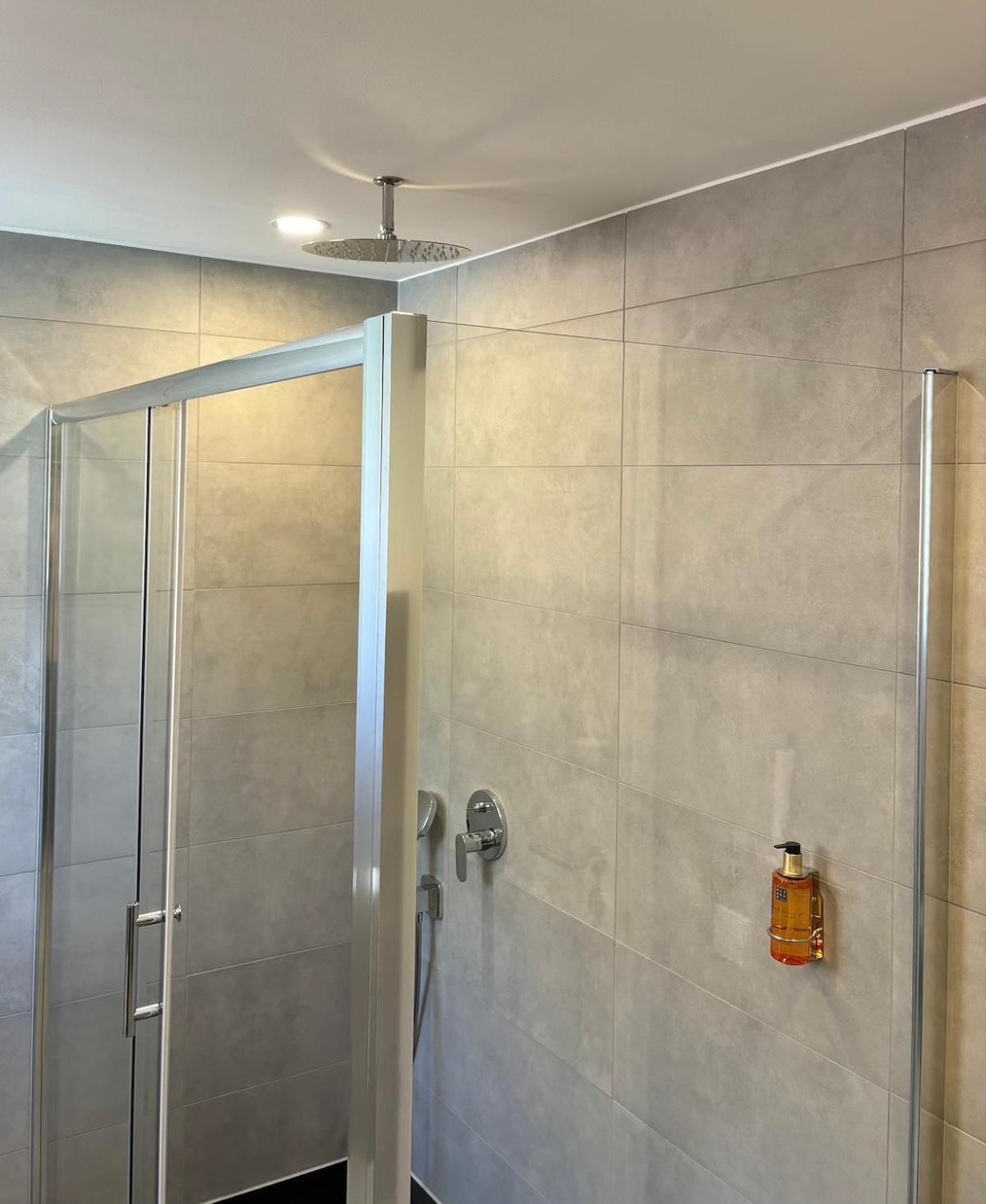 Gesamte Wohnung, Kueche, Parkplatz, Terrasse Bad Bellingen Ngoại thất bức ảnh